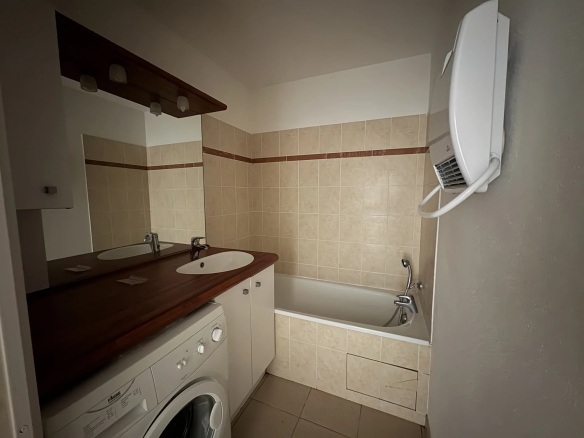 LA SALVETAT SAINT GILLES - APPARTEMENT  T2
