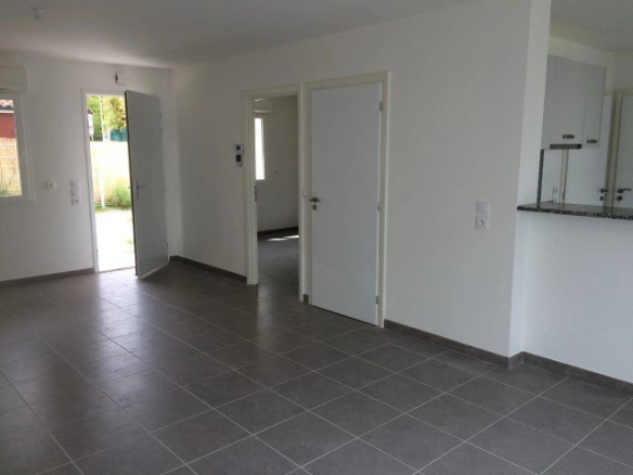 LOCATION PINSAGUEL T4
