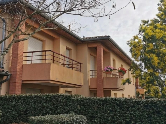 LA SALVETAT SAINT GILLES - APPARTEMENT  T2